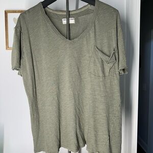 We The Free Linen/Cotton Olive Green V-Neck Top Size S - Oversized